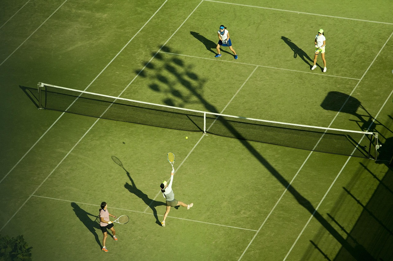 tennis players tennis court