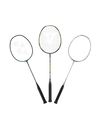 Badmintonschläger aus Aluminium, Stahl und Carbon im Vergleich nebeneinander