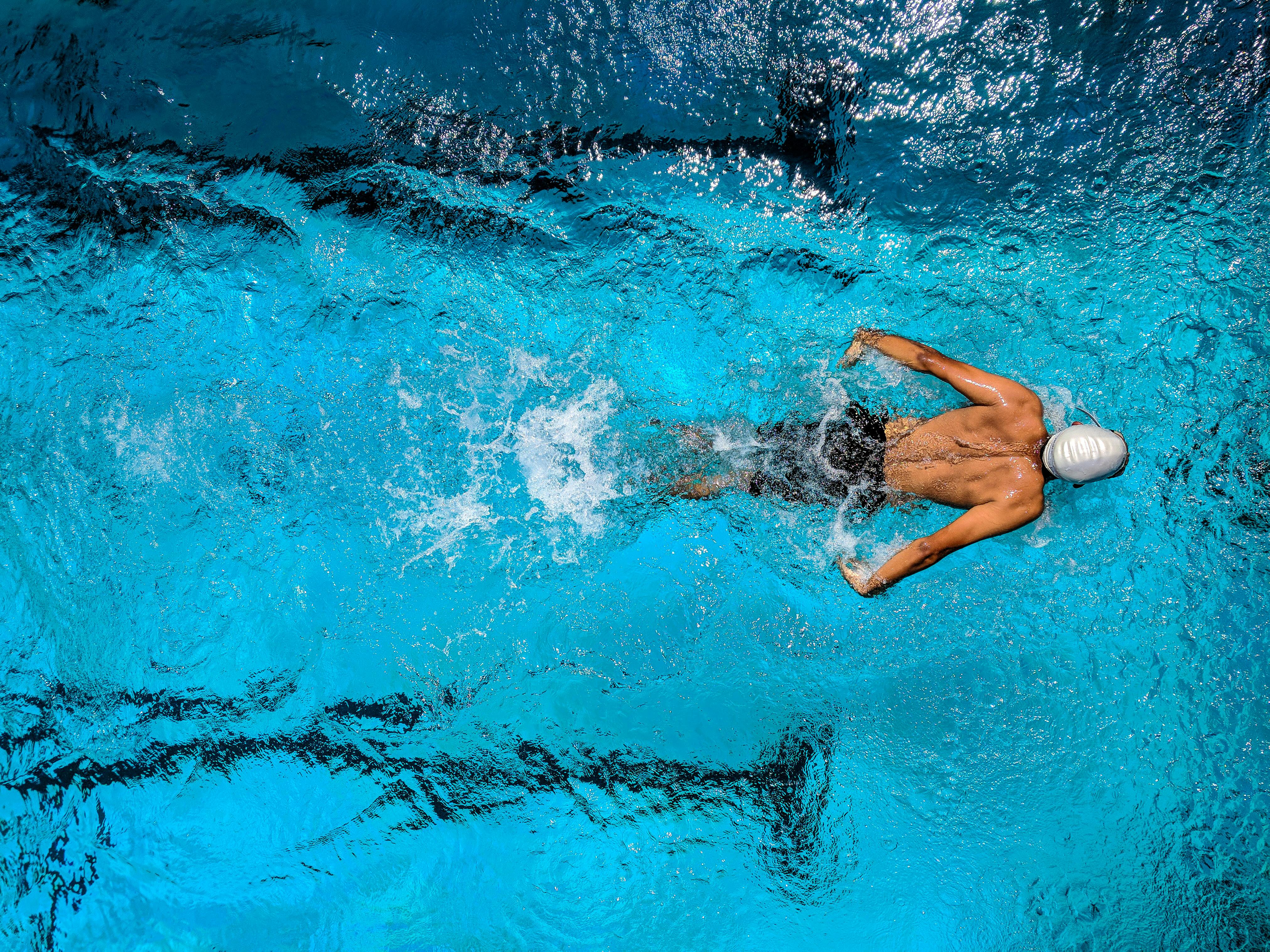 natación de velocidad masculina